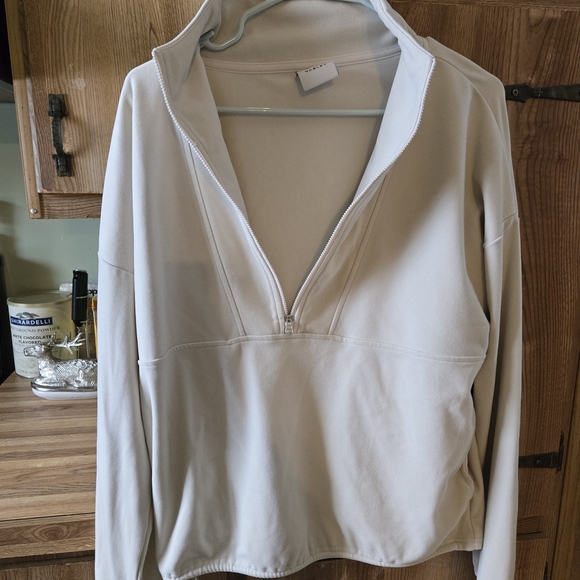 Varley Off-White Quarter-Zip Top - Picture 5 of 11